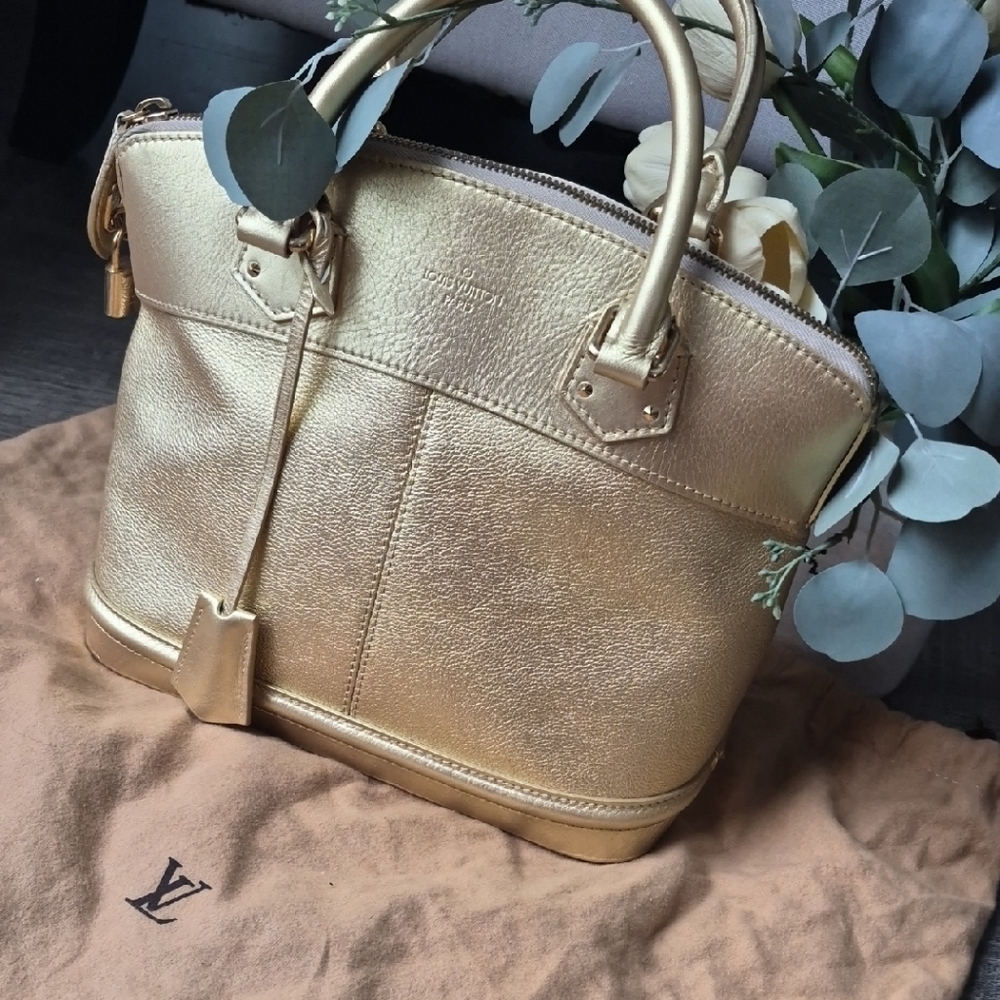 LOUIS VUITTON Suhari Lockit PM In Gold Large - Picture 3 of 17